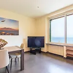 Dolcevita With Parking By Napoliapartments Daire