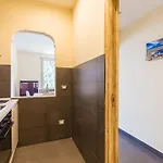 Daire Dolcevita With Parking By Napoliapartments *