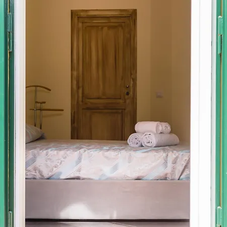 Dolcevita With Parking By Napoliapartments Apartman