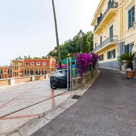Dolcevita With Parking By Napoliapartments