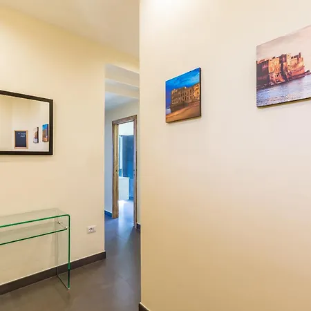 Apartman Dolcevita With Parking By Napoliapartments Nápoly